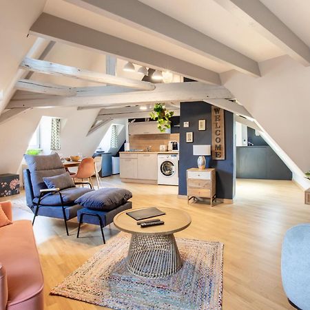 Duplex Atypique Au Coeur De Mulhouseアパートメント エクステリア 写真