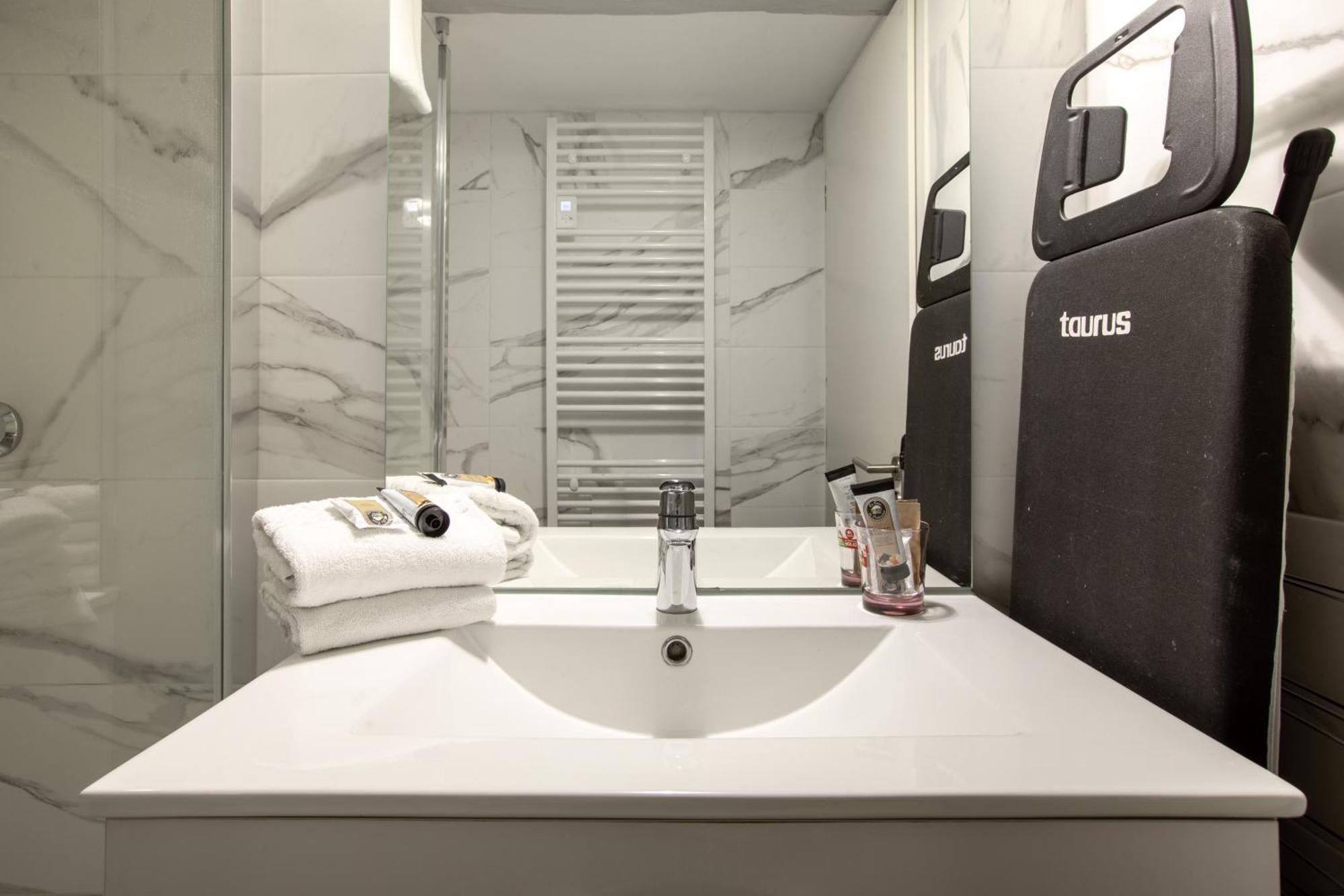 Duplex Atypique Au Coeur De Mulhouseアパートメント エクステリア 写真